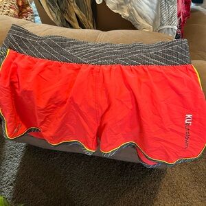 Under armor heat gear women’s shorts